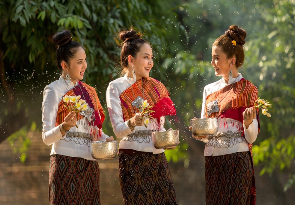Lễ hội té nước (Songkran): Tết Thái Lan